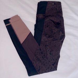 Lululemon Size 4 Plum Luxtreme Leggings